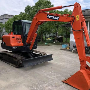Doosan รถขุดตีนตะขาบ DX60 Doosan รถขุดดินอเนกประสงค์สภาพดีใช้ - Product Image 1