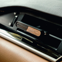 Produits tendance 2025 nouveautés désodorisant de voiture électrique noir diffuseur d'huile essentielle de voiture de luxe diffuseur de parfum de voiture