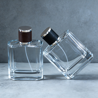 Flacon de luxe 50 ml rechargeable en verre avec pompe, capuchon pulvérisateur, diffuseur à bâtonnets, surface estampée à chaud, durable, pour huiles essentielles