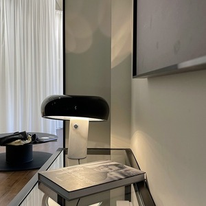 โคมไฟตั้งโต๊ะสไตล์มินิมอลแบบอิตาลี ลายสนูปปี้ ดีไซน์รูปเห็ด แรงบันดาลใจจากหินอ่อนนอร์ดิก สำหรับห้องนอน ข้างเตียง ห้องทำงาน ใช้ไฟ 5V - Product Image 4