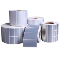 Étiquettes en PET de haute qualité, fabriquées en usine, argent mat, logo personnalisé, autocollant imperméable, résistant à la chaleur, étiquette argentée avec code-barres, en rouleau