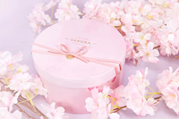 Nouveautés : Coffret cadeau en carton rigide recyclable et personnalisable avec gaufrage et pelliculage mat pour roses