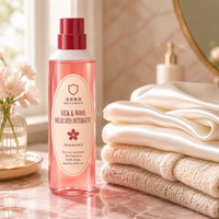Détergent à lessive délicat en bouteille cylindrique rose corail, soie et laine, parfum longue durée, détergent liquide, produits de lavage