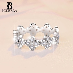 Anillos de Plata de Ley 925 con Trébol de Cuatro Hojas y Moissanita VVS, Elegantes y Clásicos, para Mujer, Venta al por Mayor - Product Image 5