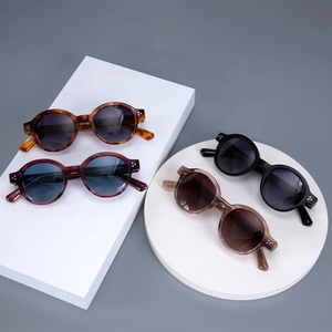 Women Fashionable Retro <b>Shades</b> Vintage Sun Glasses 2024 Sunglasses Men Women Square Sunglasses Custom Logo - Product Image 5