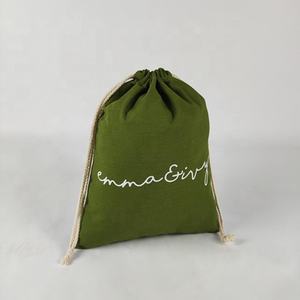 Logo stampato personalizzato borsa con coulisse in tela di cotone verde <span class=keywords><strong>Tic</strong></span> Tok vendita calda borse con coulisse borsa regalo con coulisse per la conservazione dei gioielli - Product Image 3