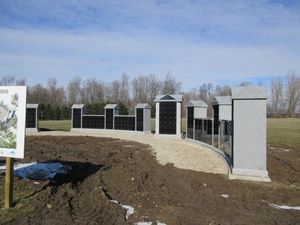 72 niches Granite Columbarium Granite Tombstone Traditional Design Unionstone CL06 for Cemetery Use - Product Image 4