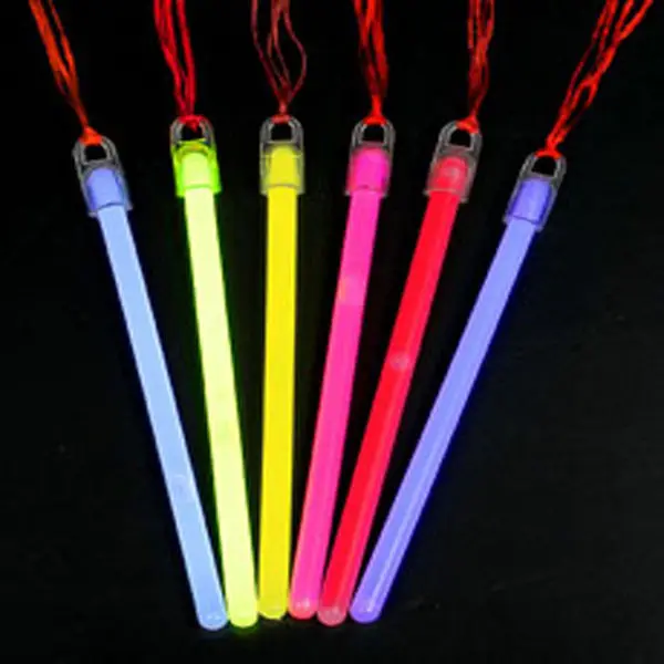 Pulseira de 100 palitos de glow stick com preço de fábrica na China de novos produtos explosivos