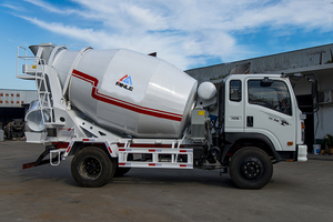 Machines à <span class=keywords><strong>béton</strong></span> 2,5 mètres cubes Bétonnières Camion Mélangeurs diesel Camion Petite bétonnière Camion <span class=keywords><strong>Prix</strong></span> - Product Image 2