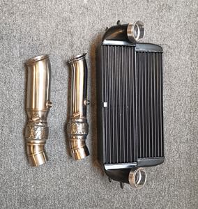 Intercooler de alto rendimiento y tubo de bajada turbo para <span class=keywords><strong>BMW</strong></span> X5 X6 35i/<span class=keywords><strong>ix</strong></span> 35d E70/E71 F15/F16 2.0L 3.0L - Product Image 2