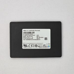 MZQL23T8HCLS-00A07 PM9A3 <span class=keywords><strong>3</strong></span>,8 TB NVMe PCIe4x4 U.<span class=keywords><strong>2</strong></span> 7mm 1DWPD 5YR SED Opala SSD Servidor Solid State Drive - Product Image 1