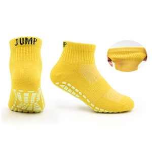Zhongde Logo personnalisé Grip <span class=keywords><strong>Trampoline</strong></span> Chaussettes Pilates Antidérapant Yoga Curl Compression Tube Crew Ruffle Jump Chaussettes - Product Image 4