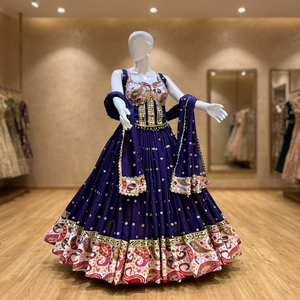 Lehenga Choli Tradicional de Seda Vichitra con Lentejuelas y Bordados Butti, Especial para Navratri, Estilo Indio-Pakistaní, para Bodas y Eventos Étnicos - Product Image 3