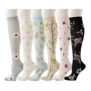 <span class=keywords><strong>Calze</strong></span> sportive ad alta elasticità a compressione da <span class=keywords><strong>donna</strong></span> <span class=keywords><strong>calze</strong></span> a pressione per modellare le gambe assorbenti con sudore all'ingrosso <span class=keywords><strong>calze</strong></span> a compressione - Product Image 2