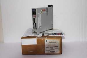Nuevo equipo de control industrial de fabricación original, unidad Kineticix serie 5500 para automatización - Product Image 5