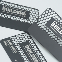 Plaques métalliques personnalisées de luxe ultra-minces en acier inoxydable noir mat découpées au laser et gravées, avec bande magnétique et finition miroir or rose