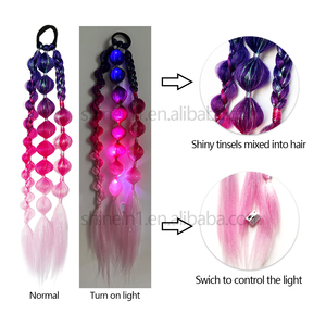 Shinein 24 pollici Festival Rave color capelli <span class=keywords><strong>coda</strong></span> <span class=keywords><strong>di</strong></span> <span class=keywords><strong>cavallo</strong></span> ragazze Mini luce luce bagliore torsione treccia <span class=keywords><strong>di</strong></span> <span class=keywords><strong>coda</strong></span> <span class=keywords><strong>di</strong></span> <span class=keywords><strong>cavallo</strong></span> estensione <span class=keywords><strong>con</strong></span> Tinsel - Product Image 3