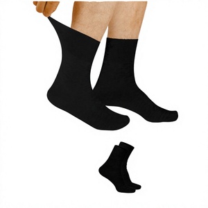 Chaussettes noires pour hommes, style régulier, couleur unie, tricotées, pour un usage quotidien - Product Image 4