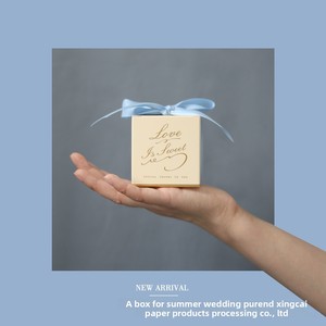 <span class=keywords><strong>2025</strong></span> mới màu xanh kẹo đám cưới hộp phong cách tươi Burgundy Đỏ nhỏ vuông Bìa ủng hộ hộp dập xử lý cho nến Ví - Product Image 5