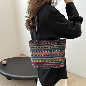 Bolsos de Lona con Estampado Étnico de Moda, Venta al Por Mayor, Bolsos de Hombro Artísticos con Estampado Vintage de Fábrica - Product Image 3