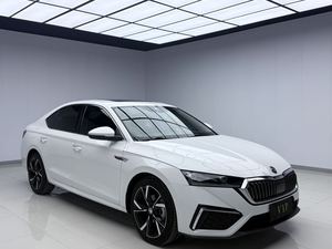 <span class=keywords><strong>Skoda</strong></span> <span class=keywords><strong>Octavia</strong></span> Pro TSI280 2021 d'occasion, berline turbo, boîte manuelle, conduite à gauche, sièges en cuir foncé, bien entretenue - Product Image 2