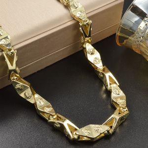 Glossy Polished Solid Unisex Wholesale Exaggerated Custom 18K Gold Plated Trendy Link <b>Chain</b> Necklace Set for Women Luxury - Product Image 3