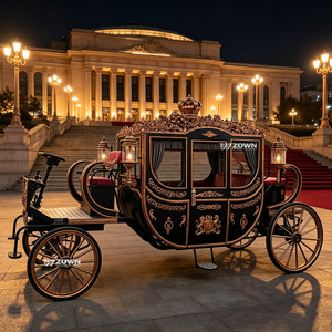 Carrosse royal à chevaux haut de gamme, de style noble, pour l'aménagement paysager et la décoration d'entrée de complexe hôtelier - Product Image 1