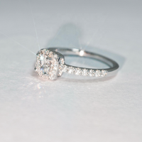 Bague de fiançailles en argent 925 plaqué rhodium, tendance, avec moissanite ronde brillante VVS, pour un cadeau d'anniversaire