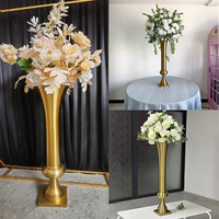 Vase en métal doré haut en soie artificielle, support de fleurs, centre de table pour la décoration de mariage, de fête ou d'événement