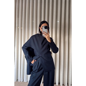 Conjunto de Chaqueta y Pantalones Modelo Massim Azul Marino para Mujer con Cuello Chal - Product Image 2