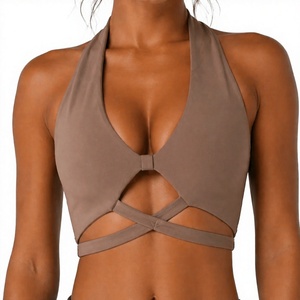 Ensemble de vêtements de sport pour femme : soutien-gorge de sport torsadé à l'avant et short taille haute – Tenue de yoga et de gym pour femme - Product Image 4