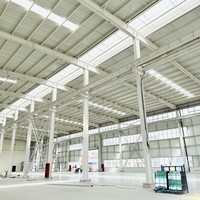 Atelier/Entrepôt en structure acier industrielle robuste, résistant aux vents et aux tremblements de terre, certifié CE, dimensions personnalisées