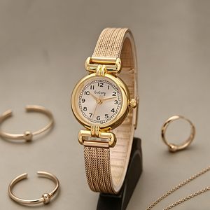 Reloj de pulsera pequeño y redondo para mujer, estilo retro con diseño de espiga de trigo, reloj de cuarzo de alta gama. - Product Image 3