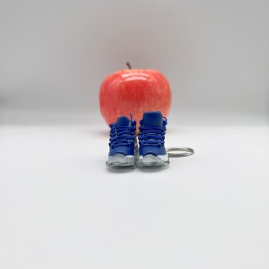 Porte-clés 3D <span class=keywords><strong>Mini</strong></span> Sneaker en PVC et alliage métallique, cadeau d'anniversaire pour les fans de sneakers - Product Image 6