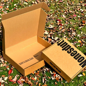 Boîtes rigides biodégradables personnalisées avec logo noir pour l'emballage de vêtements, boîtes pliantes pour l'expédition de vêtements, boîtes d'expédition pour vêtements - Product Image 2