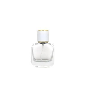 Flacon de parfum rechargeable carré de 50 ml à fond épais, flacon de parfum en verre transparent, flacon pulvérisateur à pression - Product Image 5