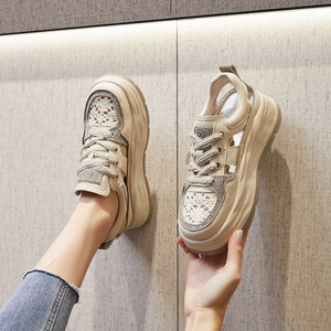 Chaussures de sport respirantes pour l'été 2023 - Chaussures décontractées pour femmes - Nouveau design de chaussures pour femmes - Chaussures de sport en cuir pour femmes - Product Image 4