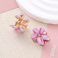 Pince à cheveux femme exquise compacte conception de fleur simple mignonne avec mèches de cheveux latérales frange front petite taille en métal PC