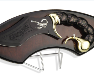 Espada Decorativa Medieval Tallada y Grabada para Cosplay de Películas, Diseño de Escorpión - Product Image 1