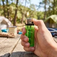 Briquet en plastique OEM chinois à prix d'usine abordable pour fumer, la cuisine, le barbecue et l'extérieur