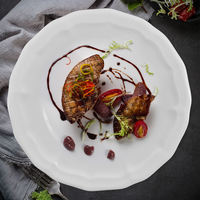 Assiettes de dîner en céramique blanche de style européen avec motif en dentelle en relief, ensemble de sous-assiettes blanches pour événements de mariage