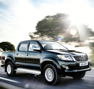 <span class=keywords><strong>Toyota</strong></span> Hilux 2.8D-4x4 <span class=keywords><strong>INVINCIBLE</strong></span> MHEV Usada <span class=keywords><strong>2022</strong></span> Automática con Cámara Trasera para Hilux - Product Image 1