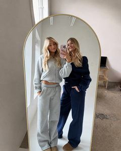 Conjunto de dos piezas para mujer, sudadera con capucha gris y azul marino con cremallera y pantalones de pierna ancha, chándal informal de felpa suave, ropa OEM - Product Image 4