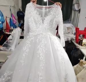 Vestido de Novia de Tul Blanco Puro con Manga Larga, Cuello Redondo y Apliques de Encaje, Estilo Princesa con Cola Larga, Moda Primavera 2024 - Product Image 2