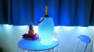 Đa chức năng 3L nhựa <span class=keywords><strong>LED</strong></span> Dimmable <span class=keywords><strong>Ice</strong></span> <span class=keywords><strong>Bucket</strong></span> với loa thiết kế độc đáo cho Đảng nước giải khát bồn - Product Image 2