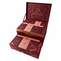 Calendrier de l'Avent de Luxe Personnalisé Rouge avec Tiroirs, Boîte Cadeau 24 Jours, Emballage Beauté avec Logo Gaufré Or