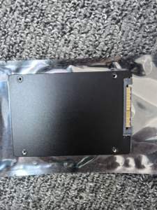 Para PM983 7.68T U2 NVMe MZQLB7T6HMLA-00007, SSD Interno para Servidor Empresarial, Interfaz PCIE GEN3, Velocidad de Lectura/Escritura de 501-600 MB/s - Product Image 3