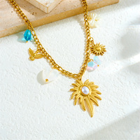 Collier pendentif cœur en acier inoxydable style vintage français, avec perles collées et plaque florale rose haut de gamme