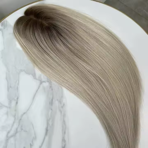 Topper per <span class=keywords><strong>capelli</strong></span> umani con base in seta, 100% Remy Virgin Hair, Ombre Ash Blonde, con clip, per donne con <span class=keywords><strong>capelli</strong></span> <span class=keywords><strong>diradati</strong></span> - Product Image 2