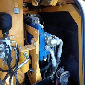 Miniexcavadora sobre orugas SANY SY55 Original China de segunda mano de 5 toneladas con motor y bomba Modelo 2022 - Product Image 6